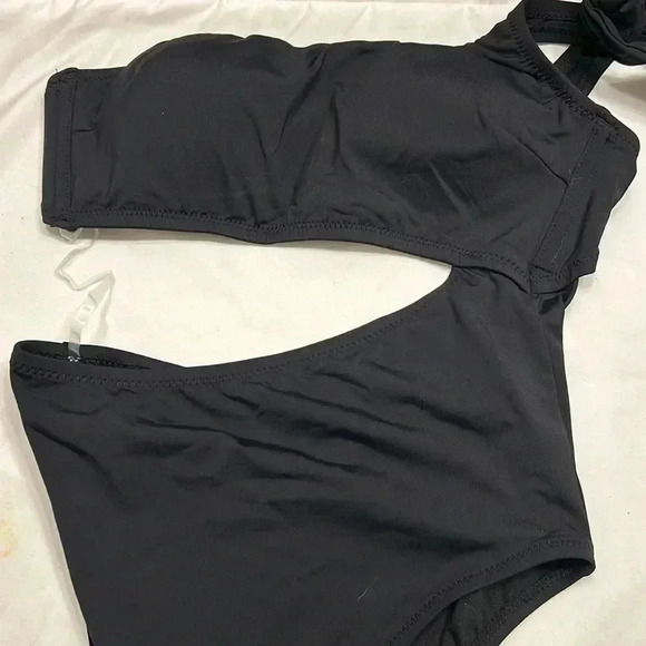 Shade & Shore One Piece Swimsuit Size Small - Picture 3 of 4